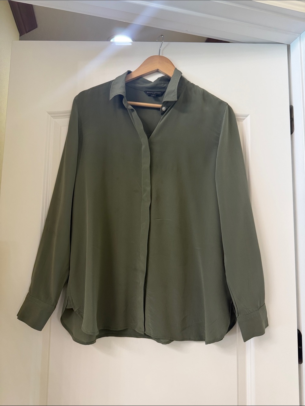 Banana Republic Olive Green Button-Down Shirt 100% Silk